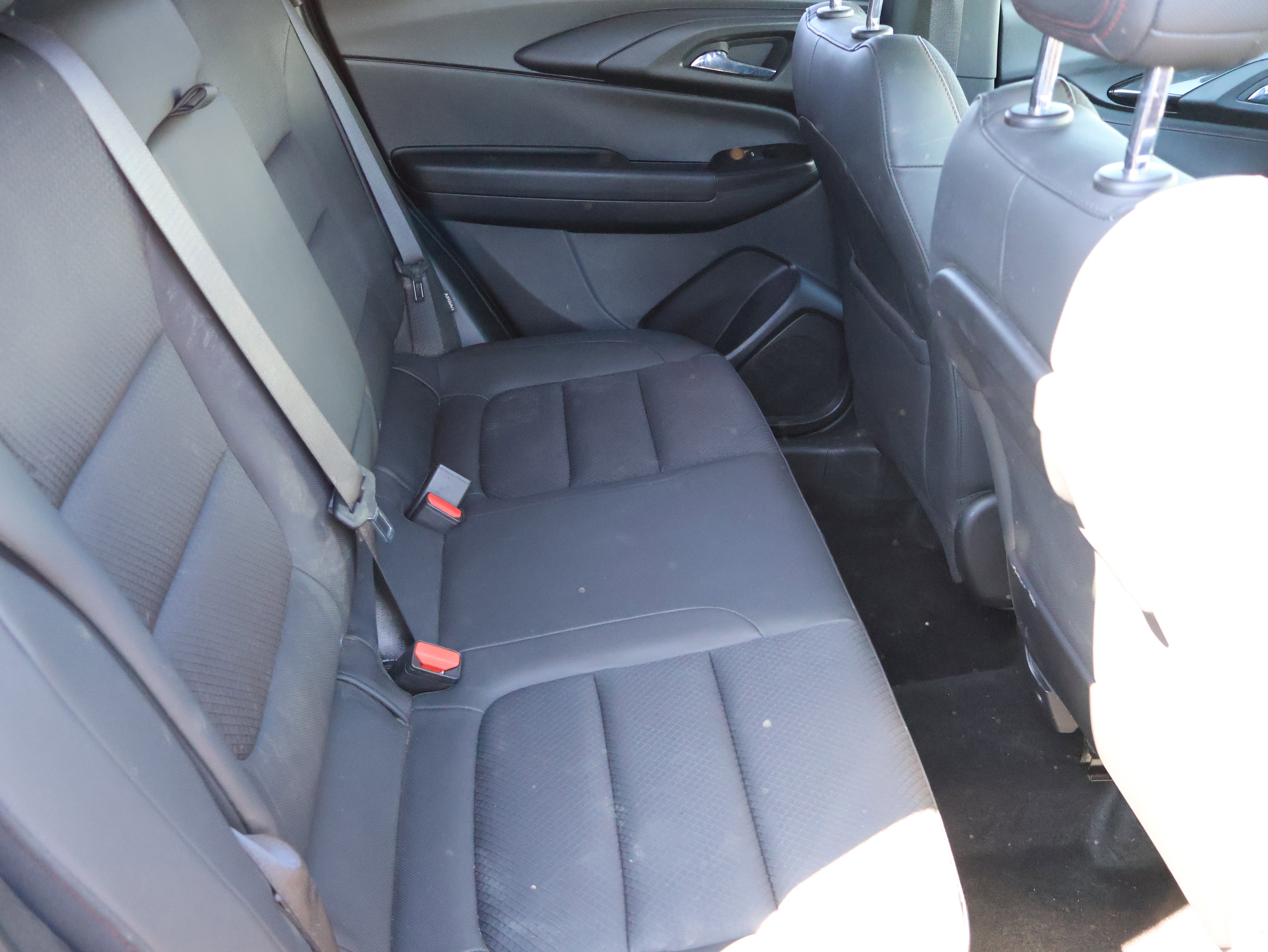 Used 2022 Chevrolet TrailBlazer RS w/ Sun and Liftgate Package image 12