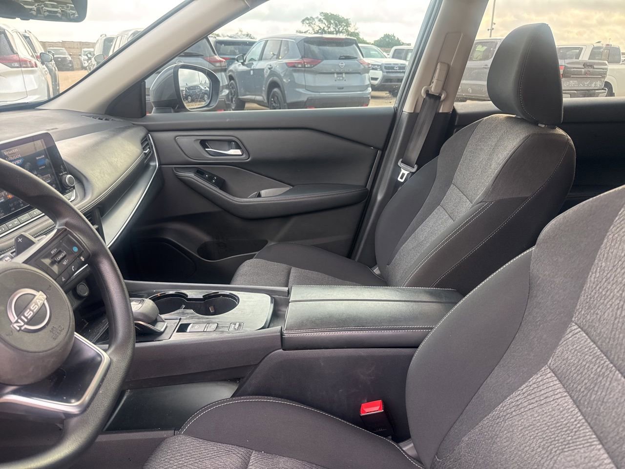 Certified 2024 Nissan Rogue SV image 40