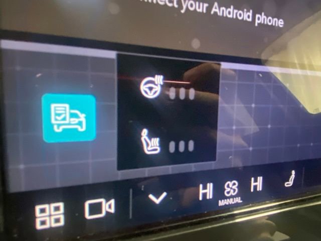 Certified 2025 Volvo XC40 B5 Core AWD/4WD image 24