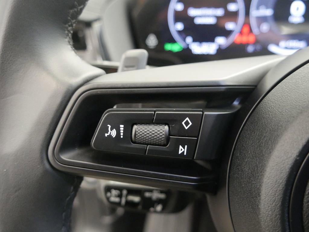 Certified 2025 Porsche Panamera 4 image 39