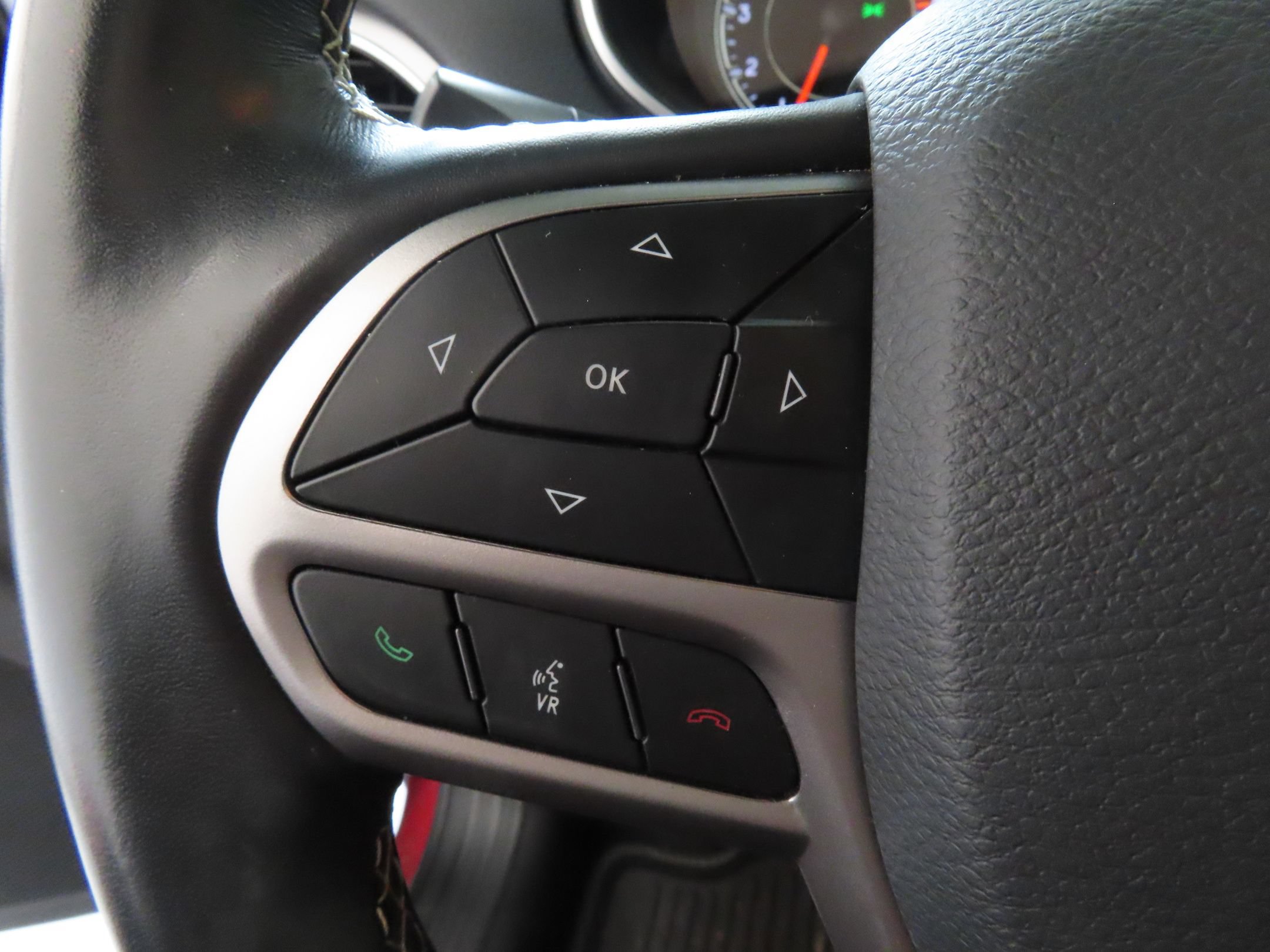 Used 2021 Jeep Cherokee Latitude Lux 80th Anniv w/ Quick Order Package 26U 80TH AWD/4WD image 13