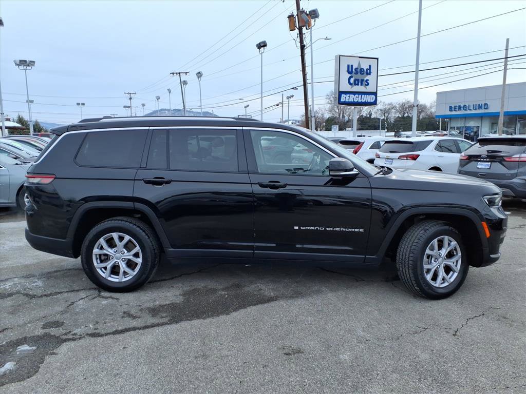Used 2022 Jeep Grand Cherokee L Limited w/ Trailer Tow Group (B) image 3