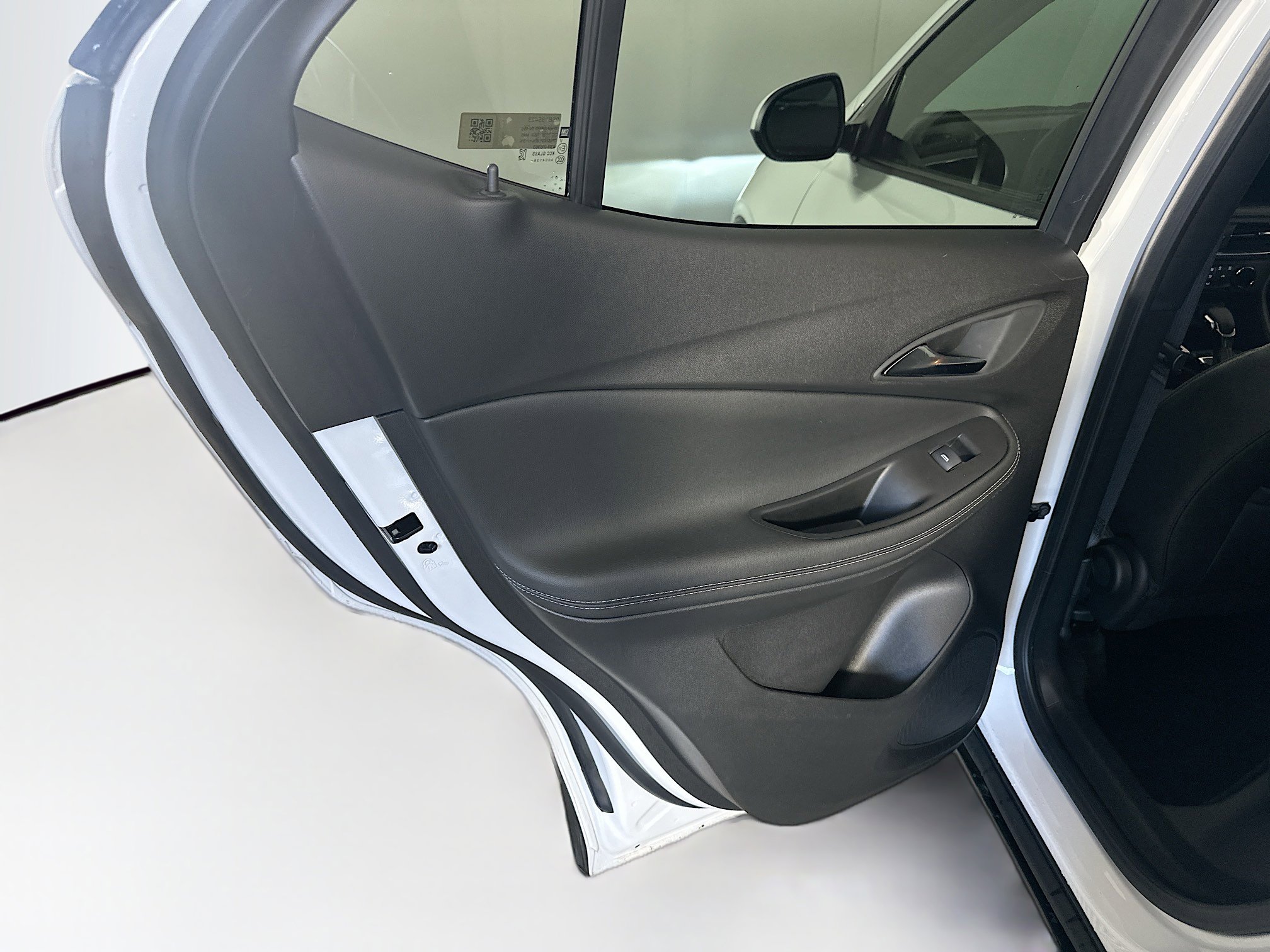 Used 2025 Buick Encore GX Preferred FWD image 25