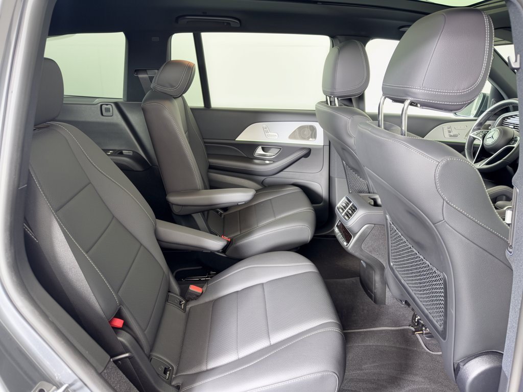 Used 2026 Mercedes-Benz GLS 450 4MATIC image 29