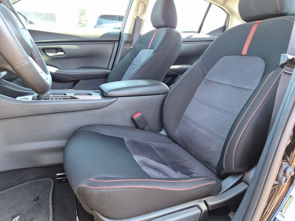 Certified 2025 Nissan Sentra SR FWD image 15