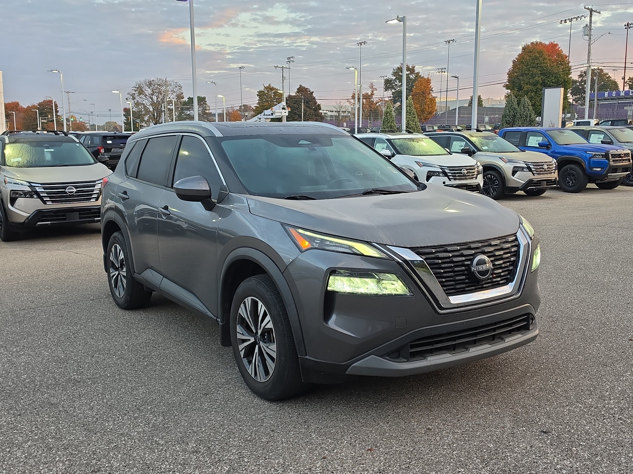 Used 2023 Nissan Rogue SV w/ SV Premium B Package