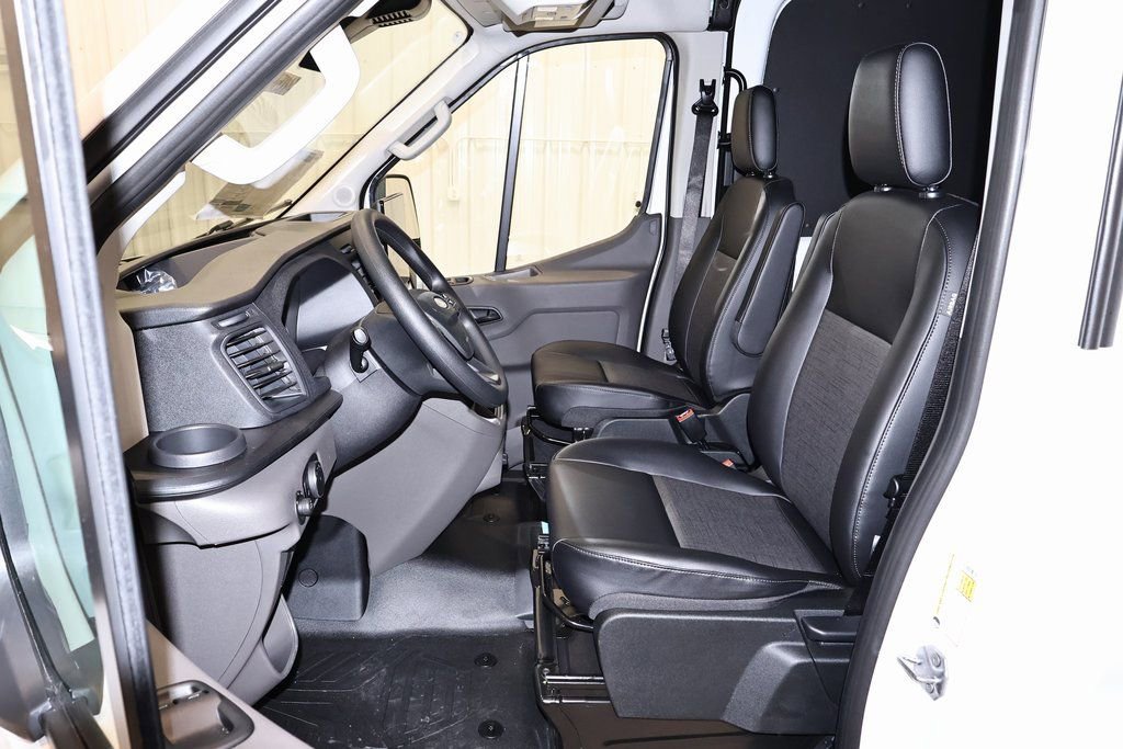 New 2026 Ford Transit 250 148 Medium Roof image 14