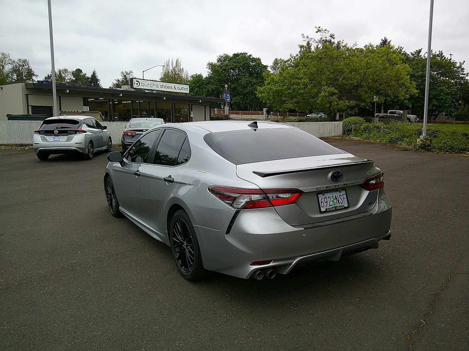 Used 2022 Toyota Camry SE FWD image 3