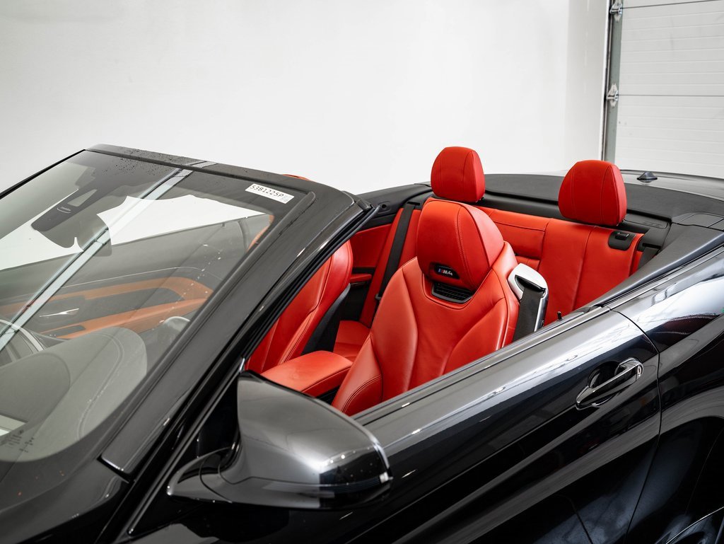 Used 2018 BMW M4 Convertible image 21