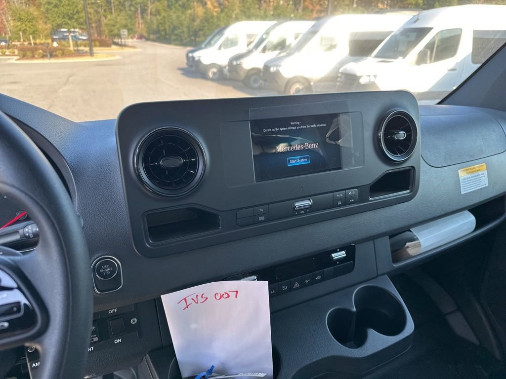 Used 2022 Mercedes-Benz Sprinter 3500 image 5
