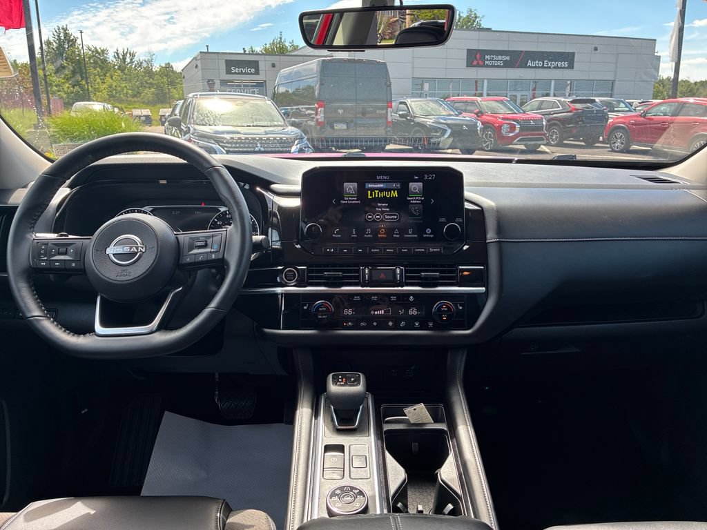 Used 2023 Nissan Pathfinder SL AWD/4WD image 20