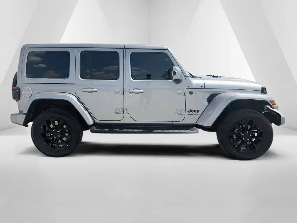 Used 2020 Jeep Wrangler Unlimited Sahara AWD/4WD image 8