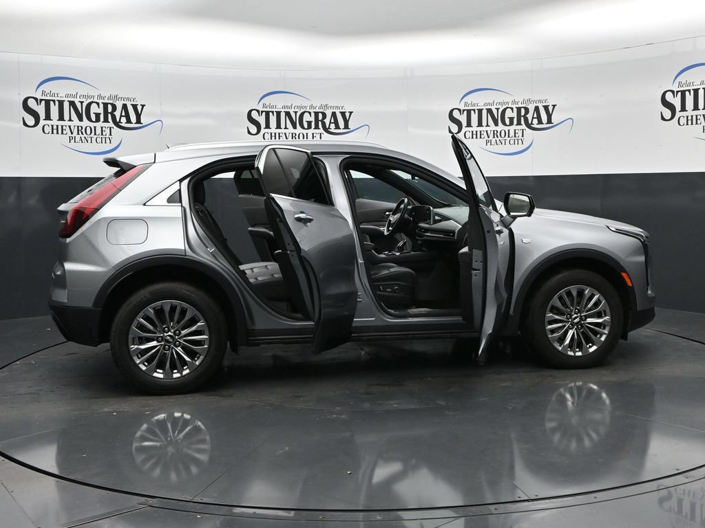 Used 2025 Cadillac XT4 Premium Luxury FWD image 36