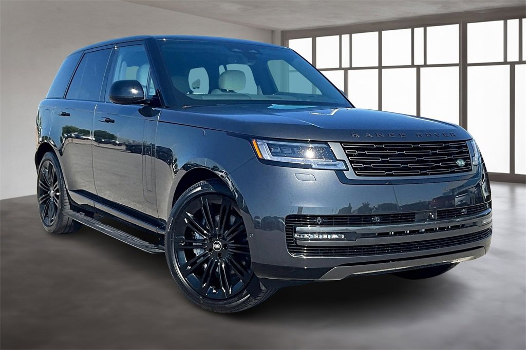 New 2025 Land Rover Range Rover SE image 2