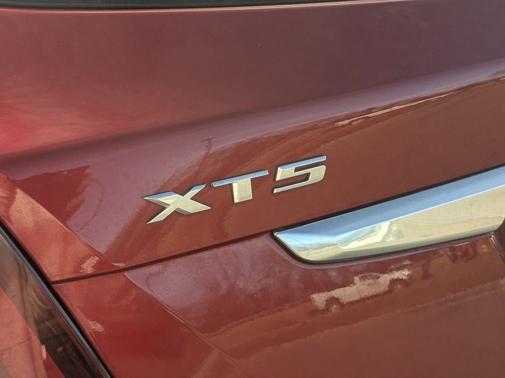 Used 2023 Cadillac XT5 Premium Luxury image 11
