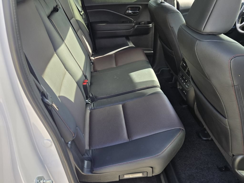 Certified 2025 Honda Ridgeline Black Edition image 15