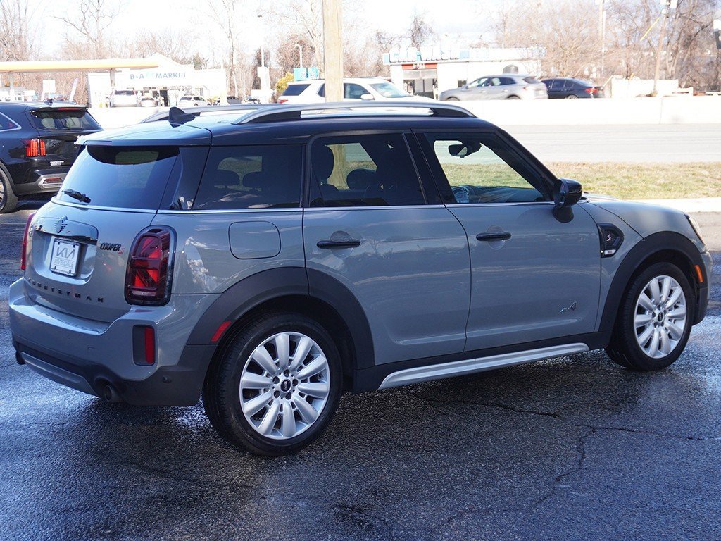 Used 2022 MINI Cooper Countryman S w/ Premium Package image 9