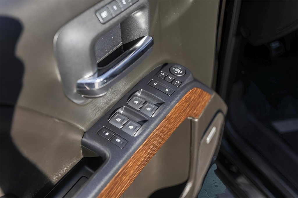 Used 2019 GMC Sierra 2500 Denali w/ Suspension Package, Off-Road image 25