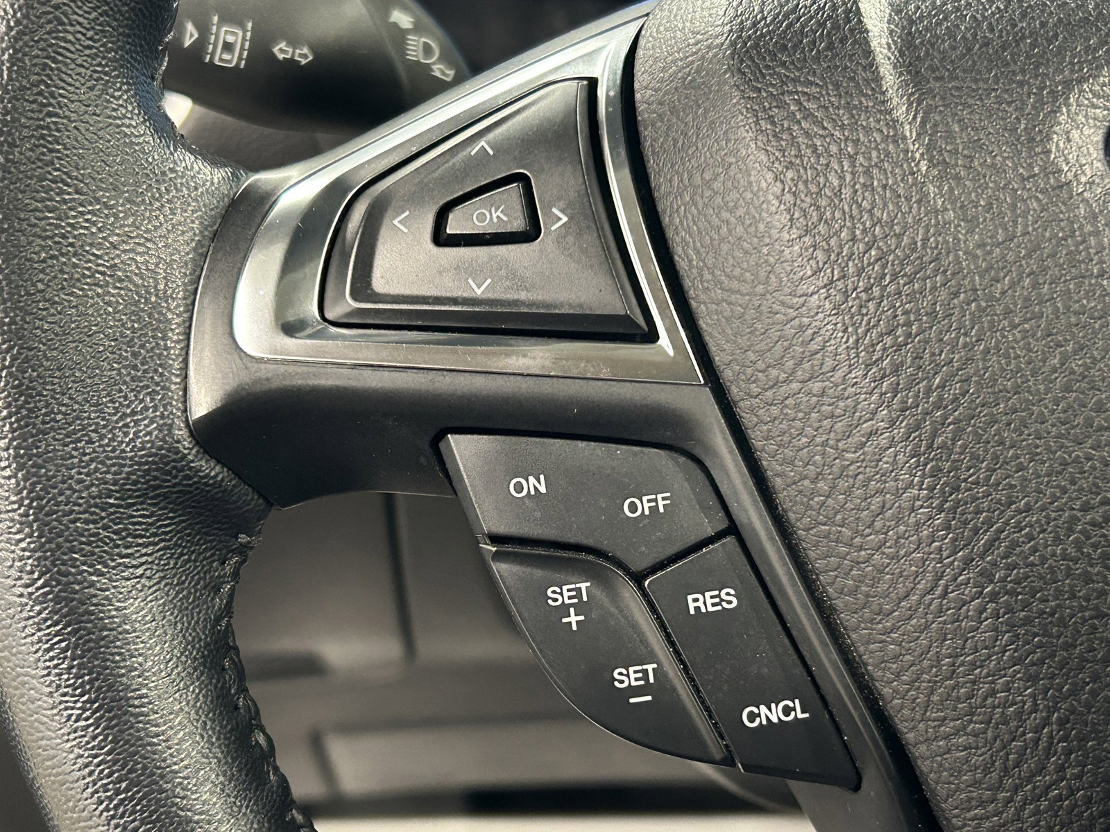 Used 2022 Ford Edge Titanium image 22