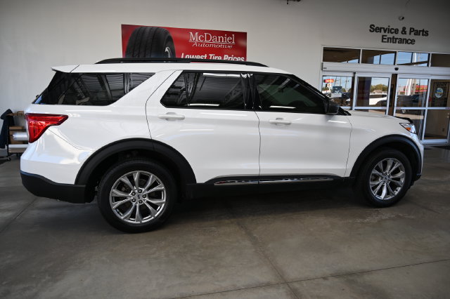 Used 2023 Ford Explorer XLT w/ Equipment Group 202A AWD/4WD image 5