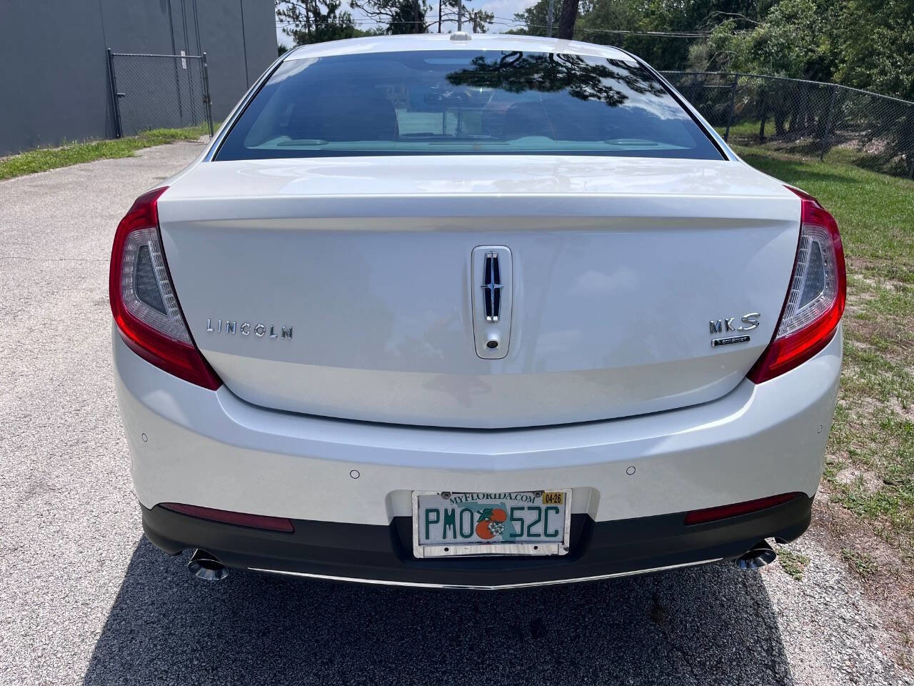 Used 2014 Lincoln MKS AWD w/ Equipment Group 201A image 5