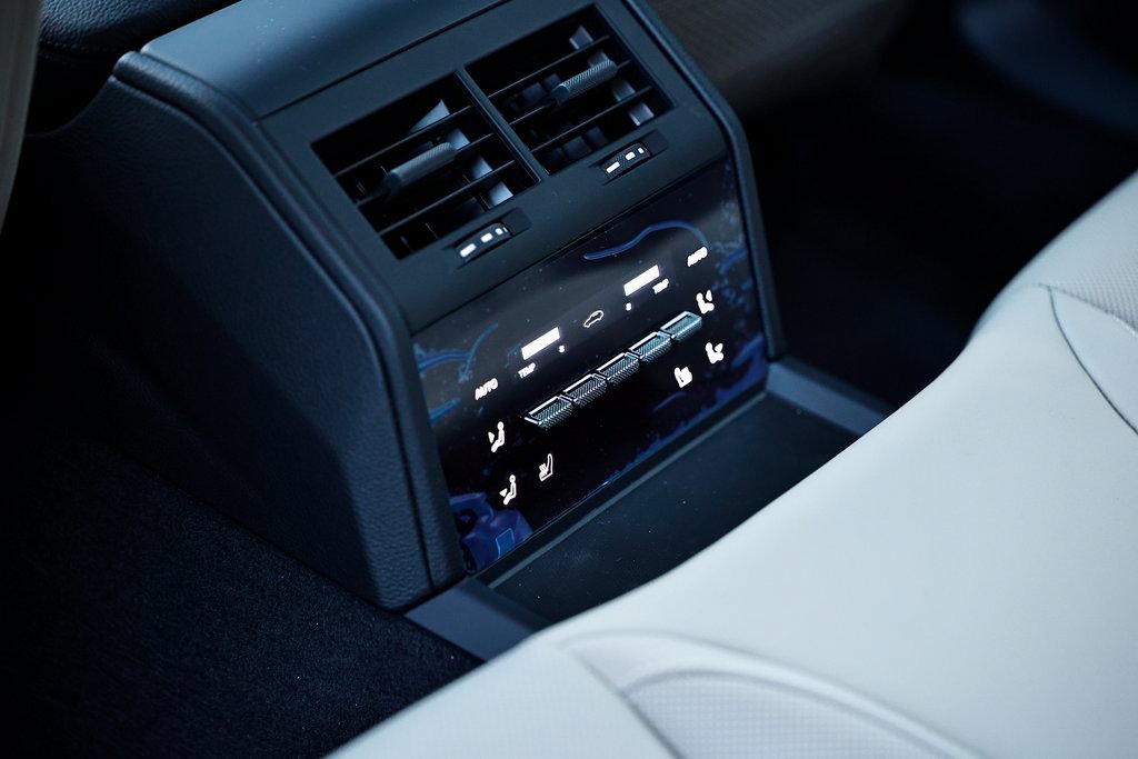 New 2026 Porsche Panamera 4 AWD/4WD image 25
