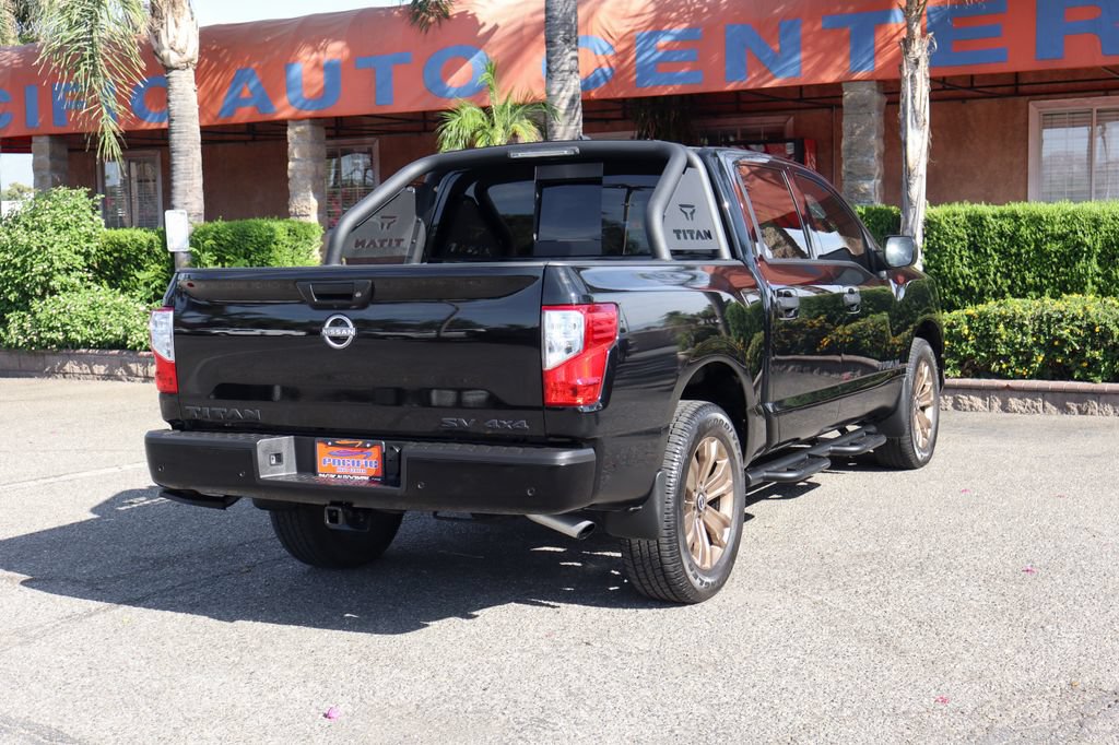 Used 2024 Nissan Titan SV w/ SV Bronze Edition Package AWD/4WD image 10