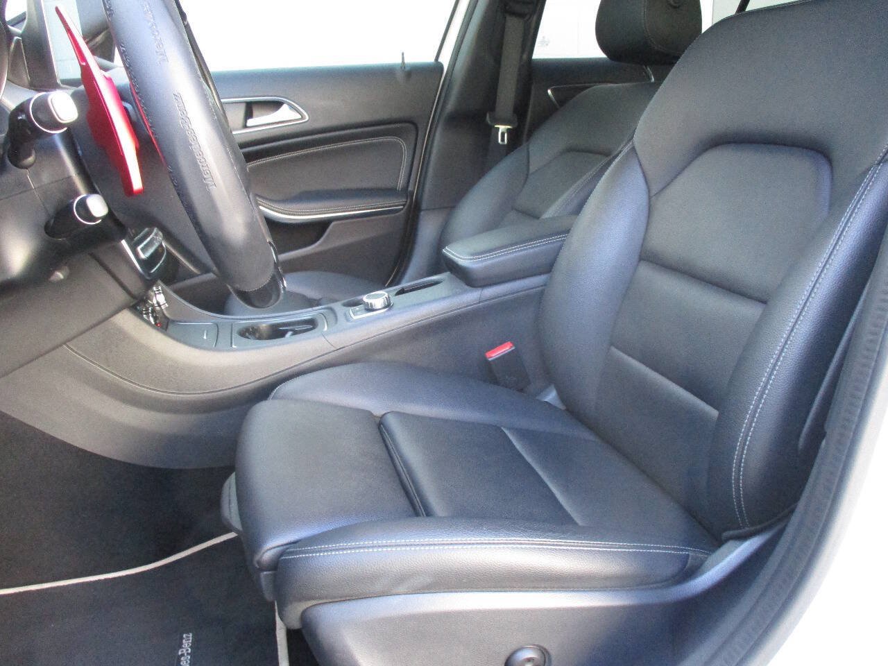 Used 2018 Mercedes-Benz GLA 250 4MATIC image 19