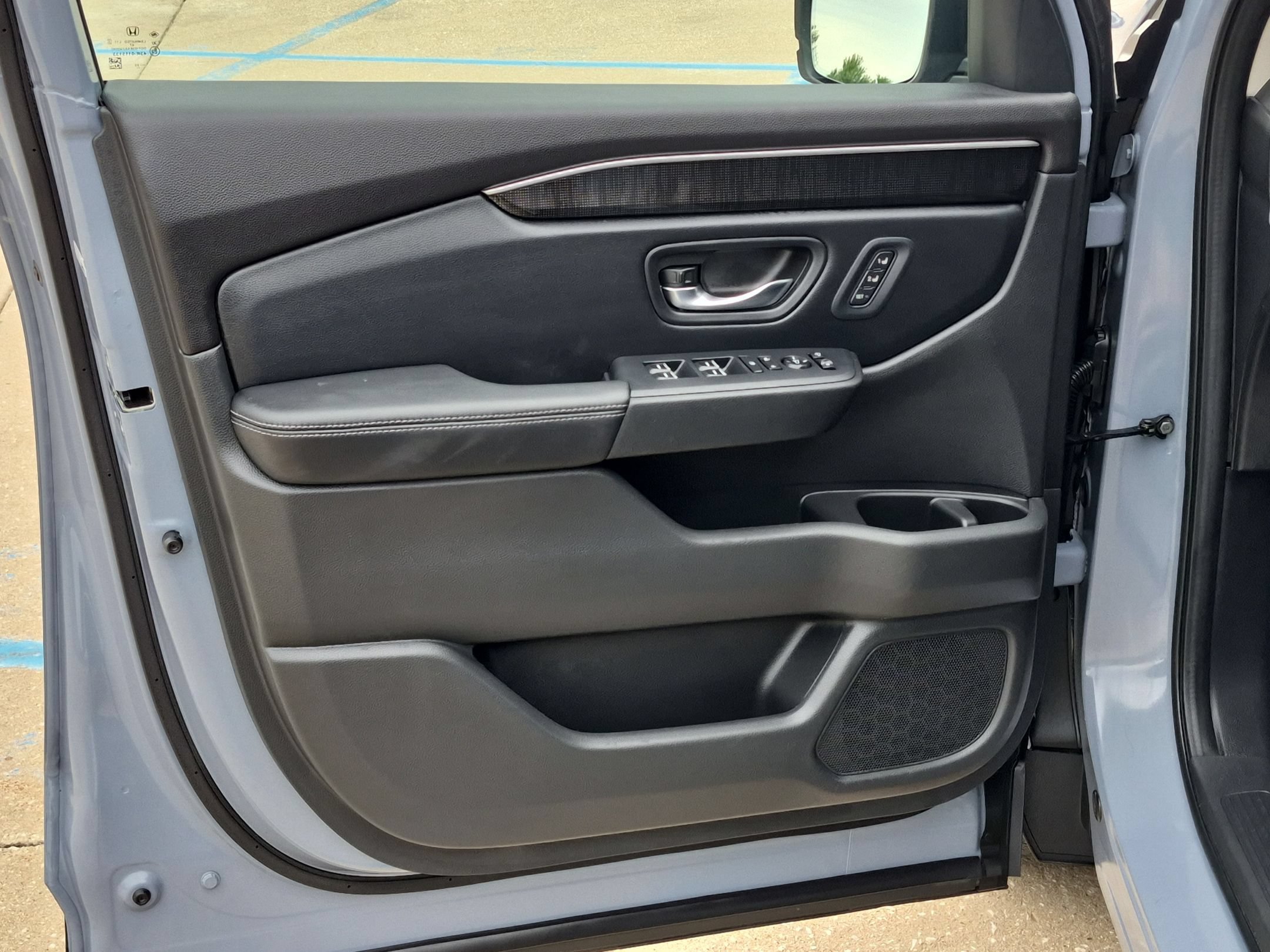 Used 2023 Honda Pilot Elite image 12