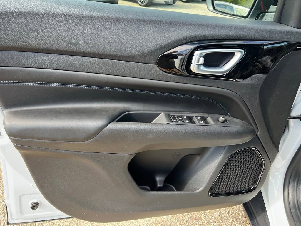 New 2026 Jeep Compass Latitude image 22