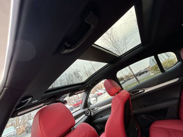 New 2025 Alfa Romeo Stelvio Sprint image 14