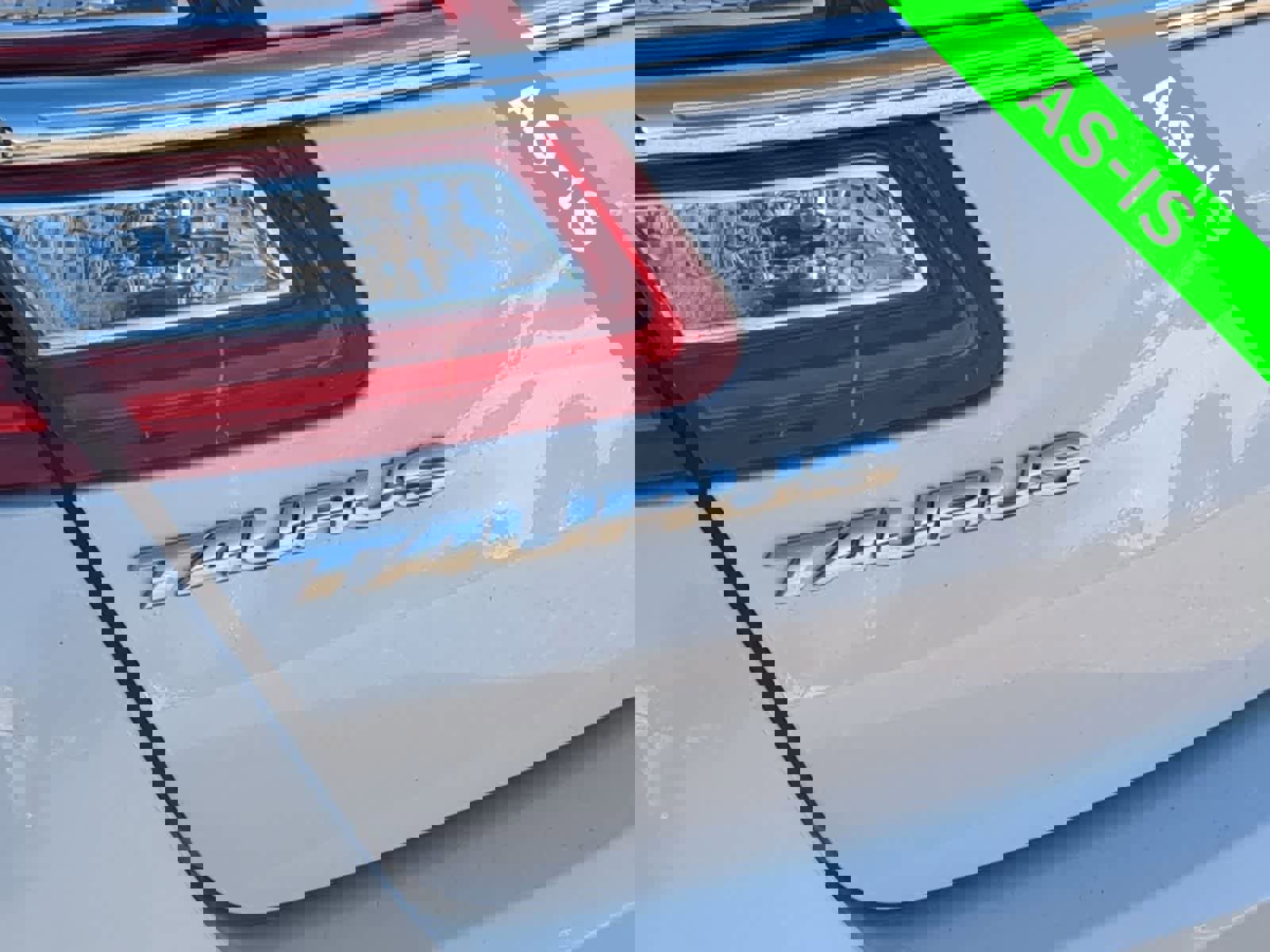 Used 2016 Ford Taurus SHO w/ Equipment Group 401A image 20