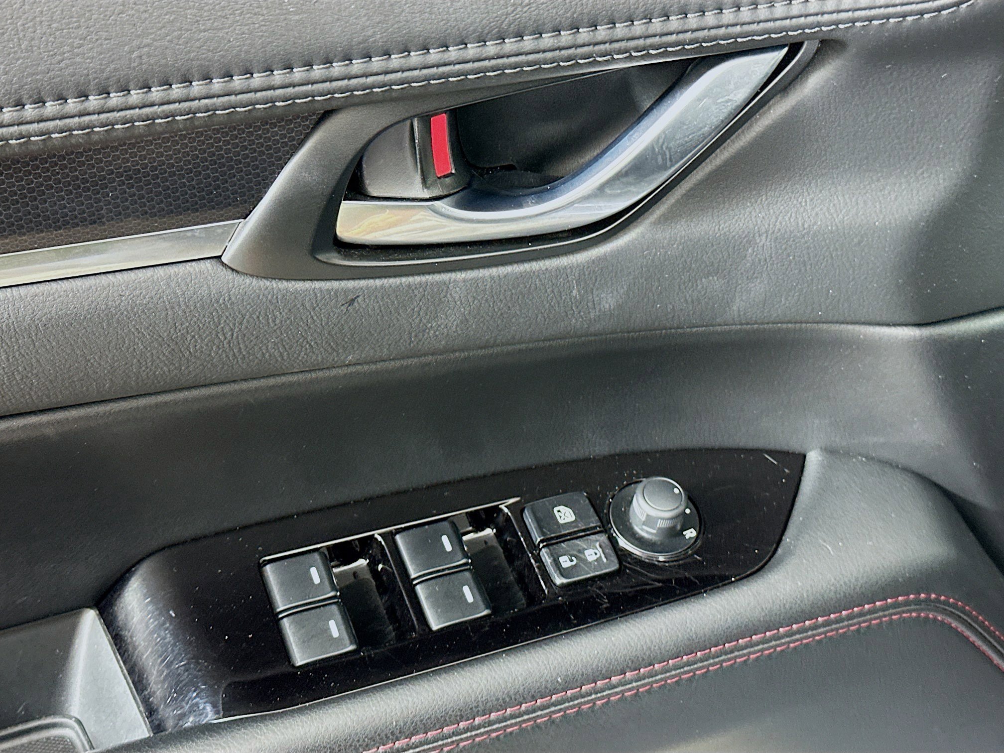 Used 2025 MAZDA CX-5 Carbon Edition image 15