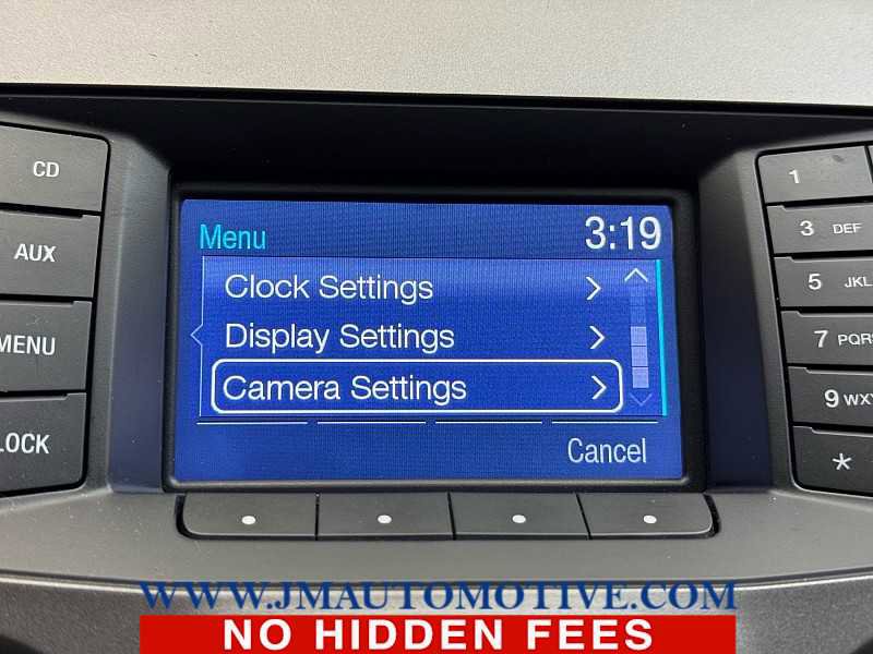 Used 2015 Ford Taurus SE image 28