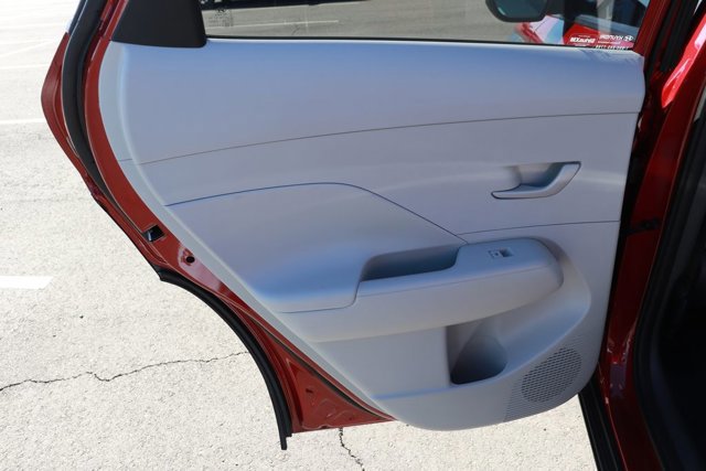 Used 2025 Hyundai Kona SEL image 11