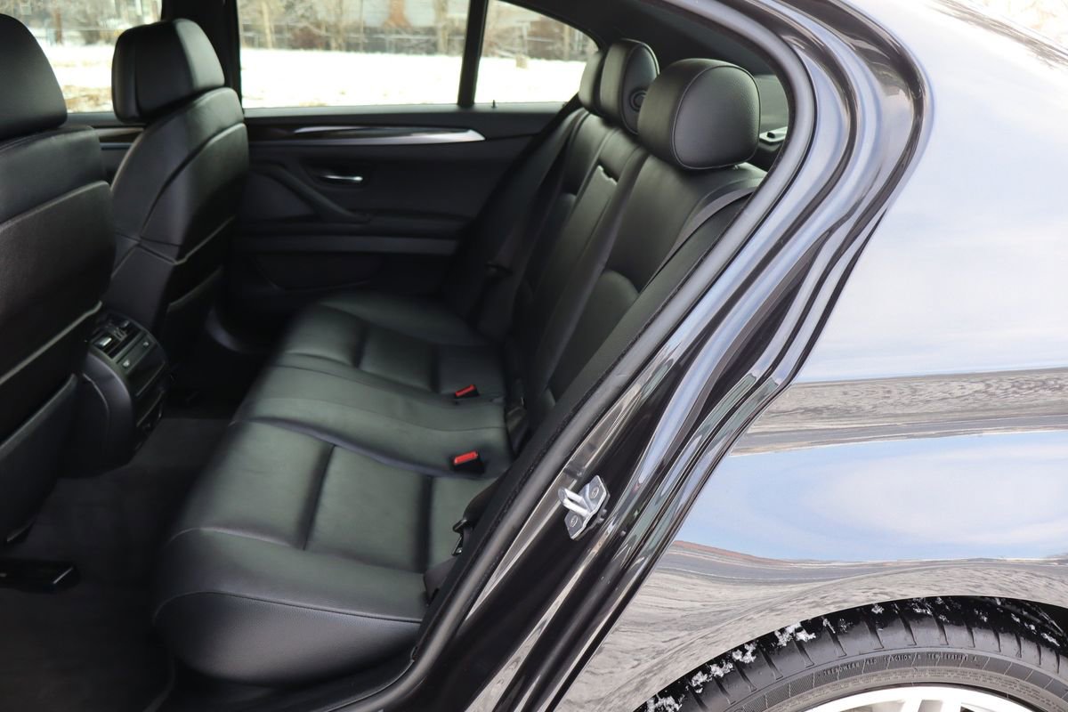 Used 2013 BMW 550i xDrive Sedan image 20