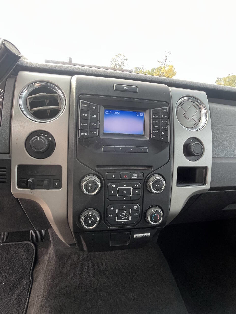 Used 2013 Ford F150 XLT w/ Luxury Equipment Group AWD/4WD image 17