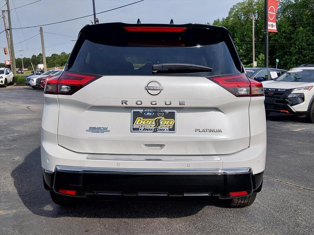 Certified 2025 Nissan Rogue Platinum w/ Tech Package FWD image 4