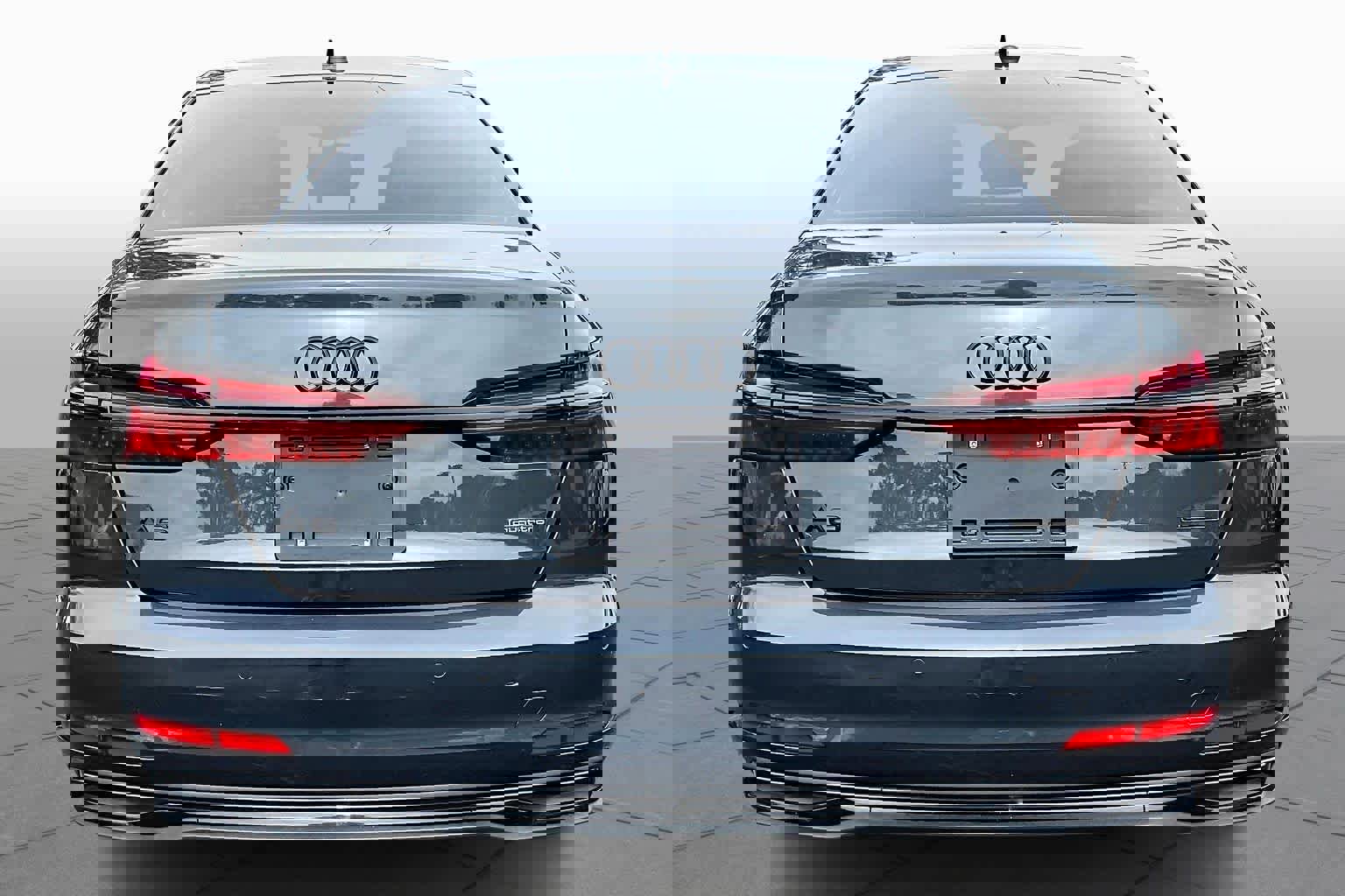 Used 2024 Audi A6 Premium image 5