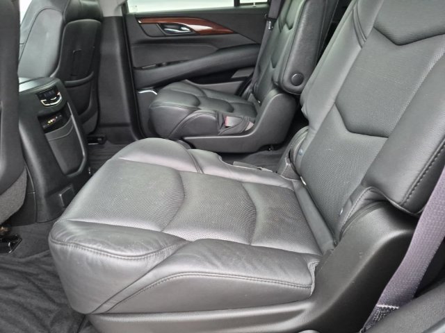 Used 2016 Cadillac Escalade Premium AWD/4WD image 27