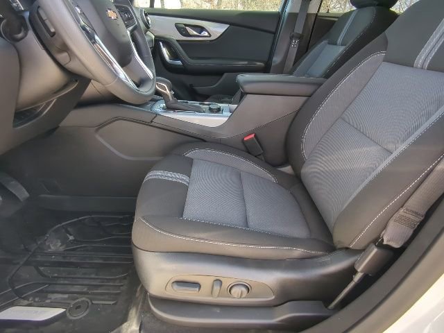 New 2025 Chevrolet Blazer LT w/ Convenience Package image 9