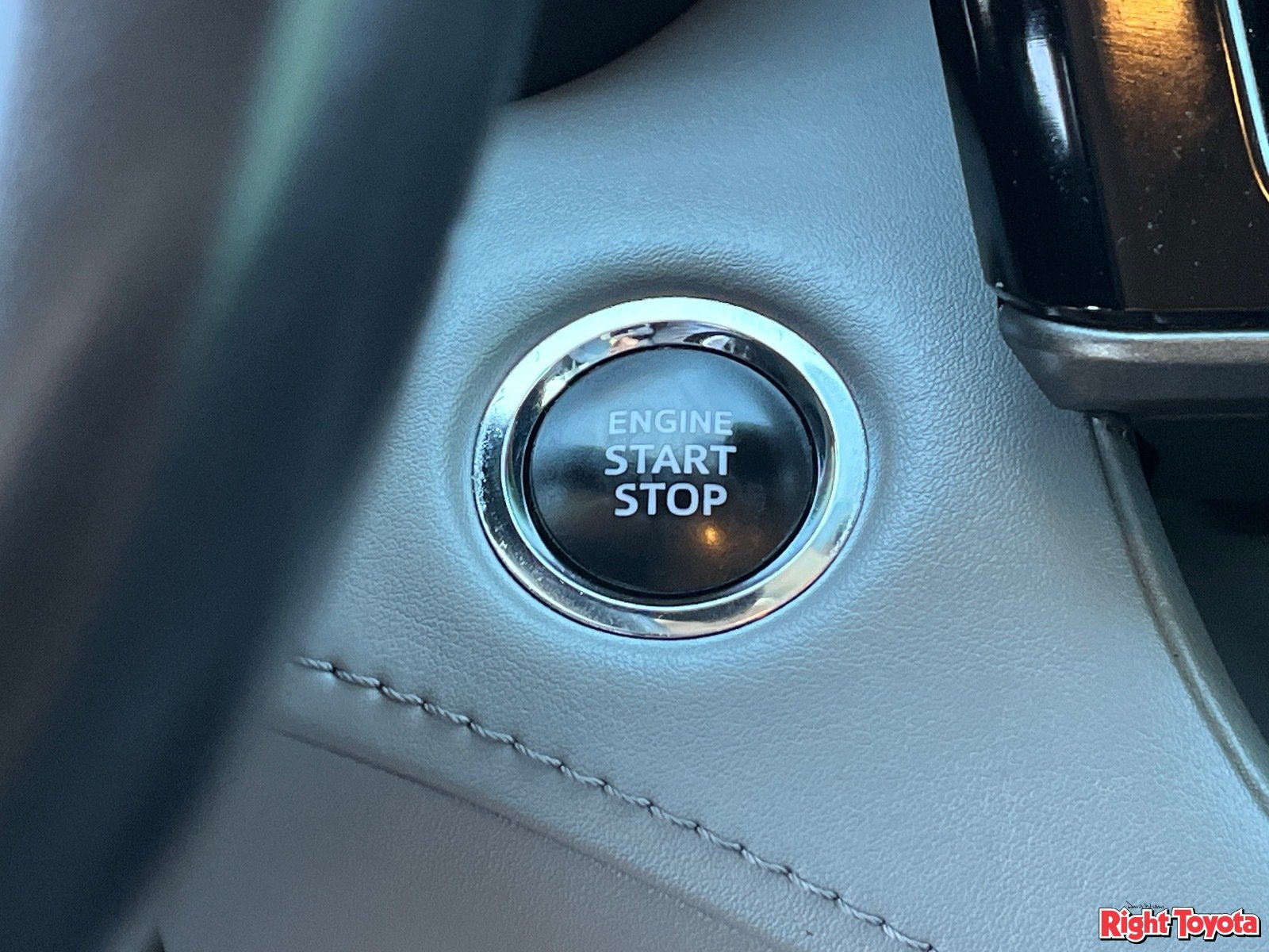 Used 2023 Toyota Highlander XLE FWD image 26