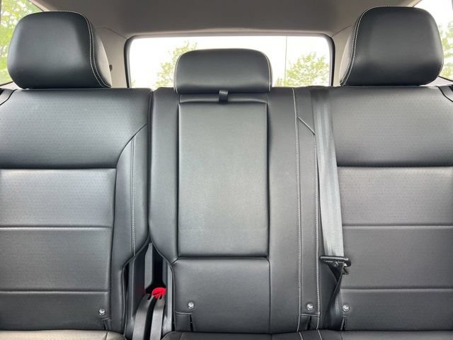 Used 2023 Volkswagen Atlas SEL AWD/4WD image 34