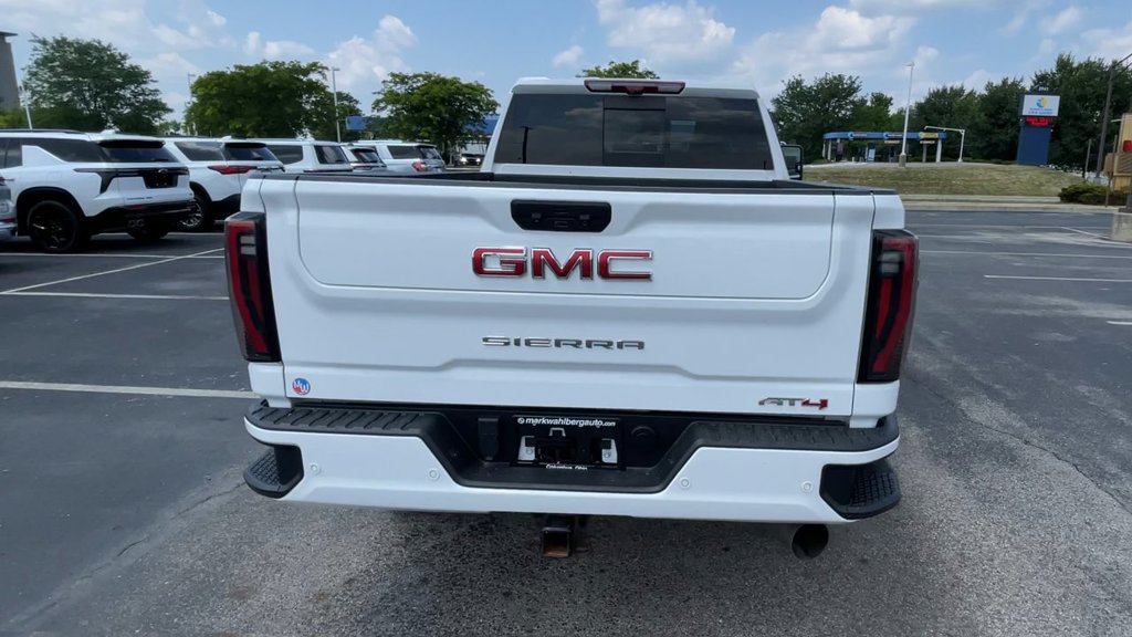 Used 2024 GMC Sierra 2500 AT4 w/ AT4 Premium Plus Package AWD/4WD image 9