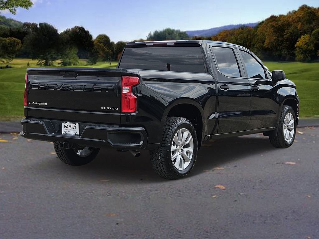 Used 2020 Chevrolet Silverado 1500 Custom w/ Custom Value Package image 4