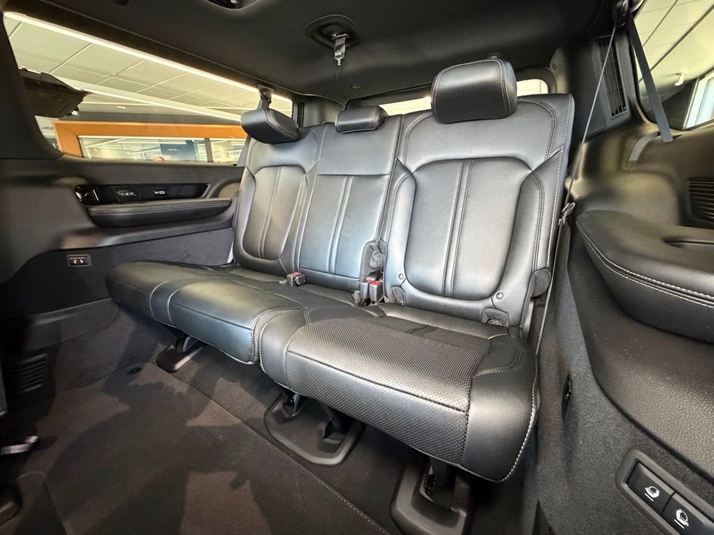 New 2026 Jeep Grand Wagoneer L Summit image 7