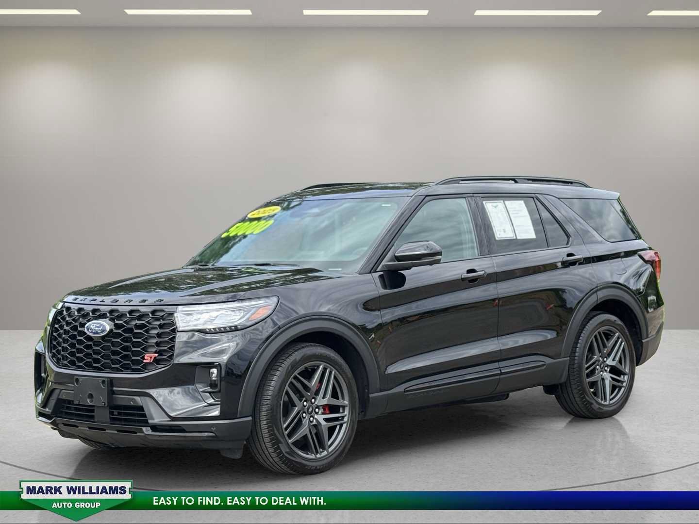 Used 2025 Ford Explorer ST AWD/4WD image 2