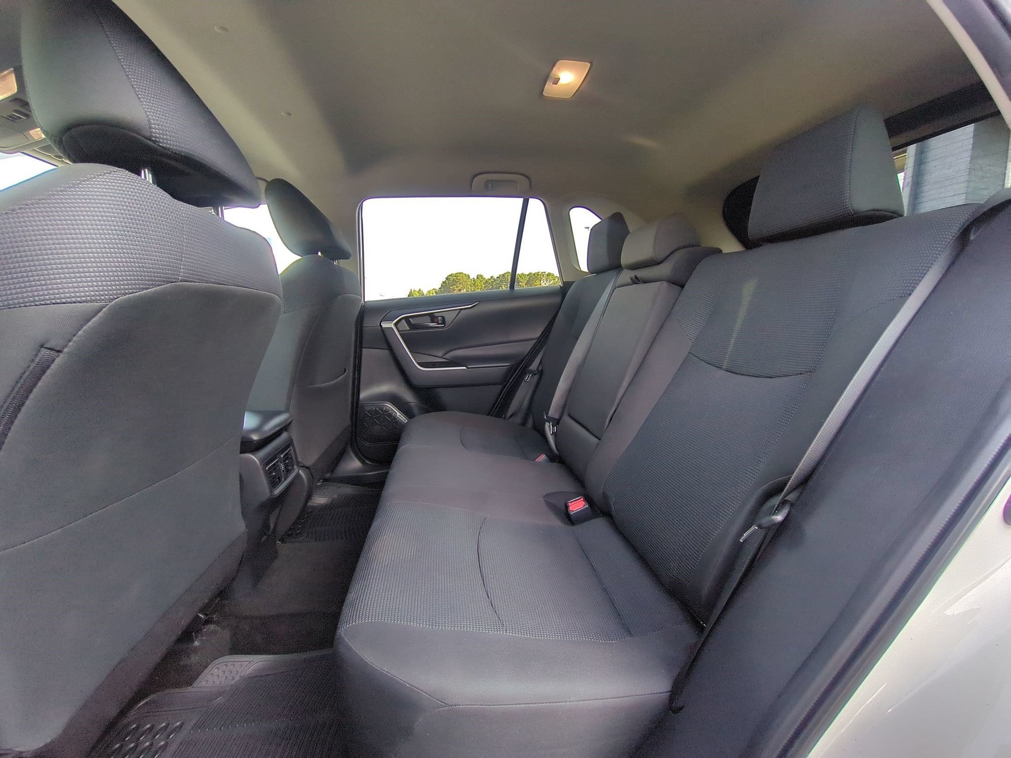 Used 2024 Toyota RAV4 LE FWD image 27