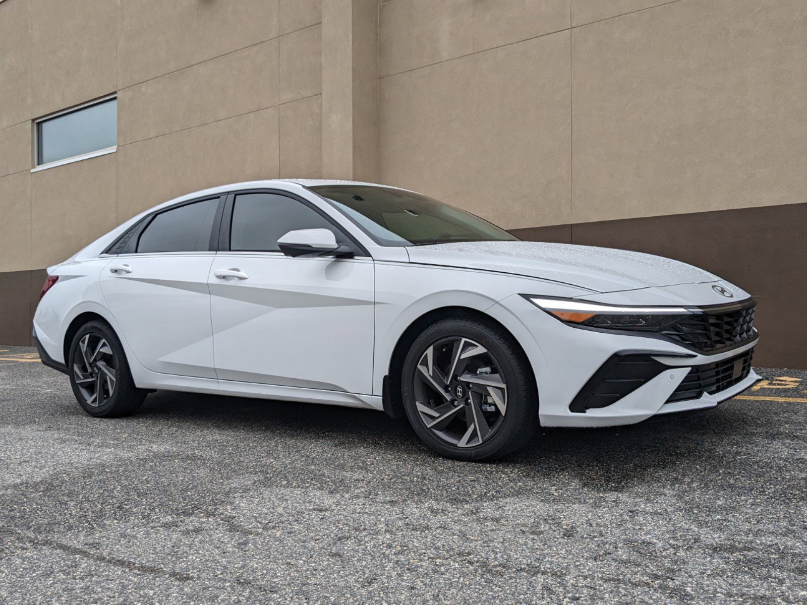 New 2025 Hyundai Elantra Limited image 1