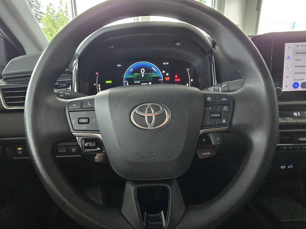 Used 2025 Toyota Camry LE FWD image 26